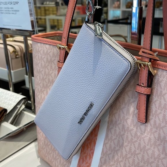 Michael Kors Jet Set Travel Large Travel Continental Wallet Leather Wristlet - Picture 10 of 16